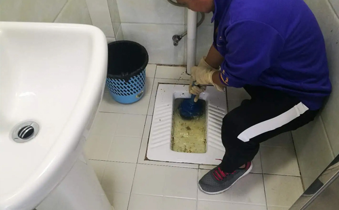 乌尔禾疏通蹲坑
